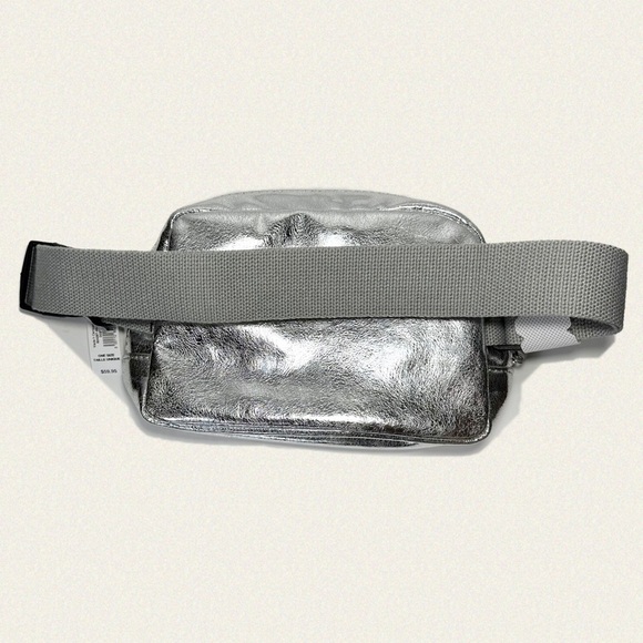 Gap Vegan Leather Metallic Belt Bag - Picture 4 of 6